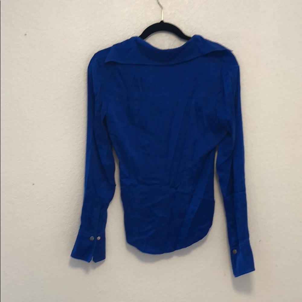 Cache button down - Picture 2 of 2